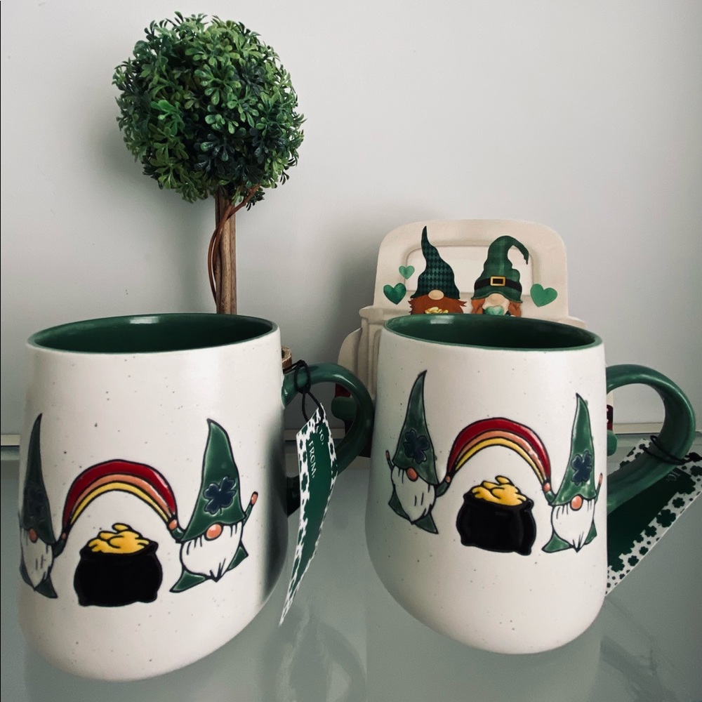 2 Gnome cups ☘️🌈